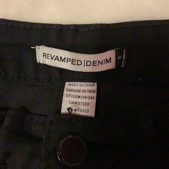 Black high waisted jean shorts - Picture 2 of 3